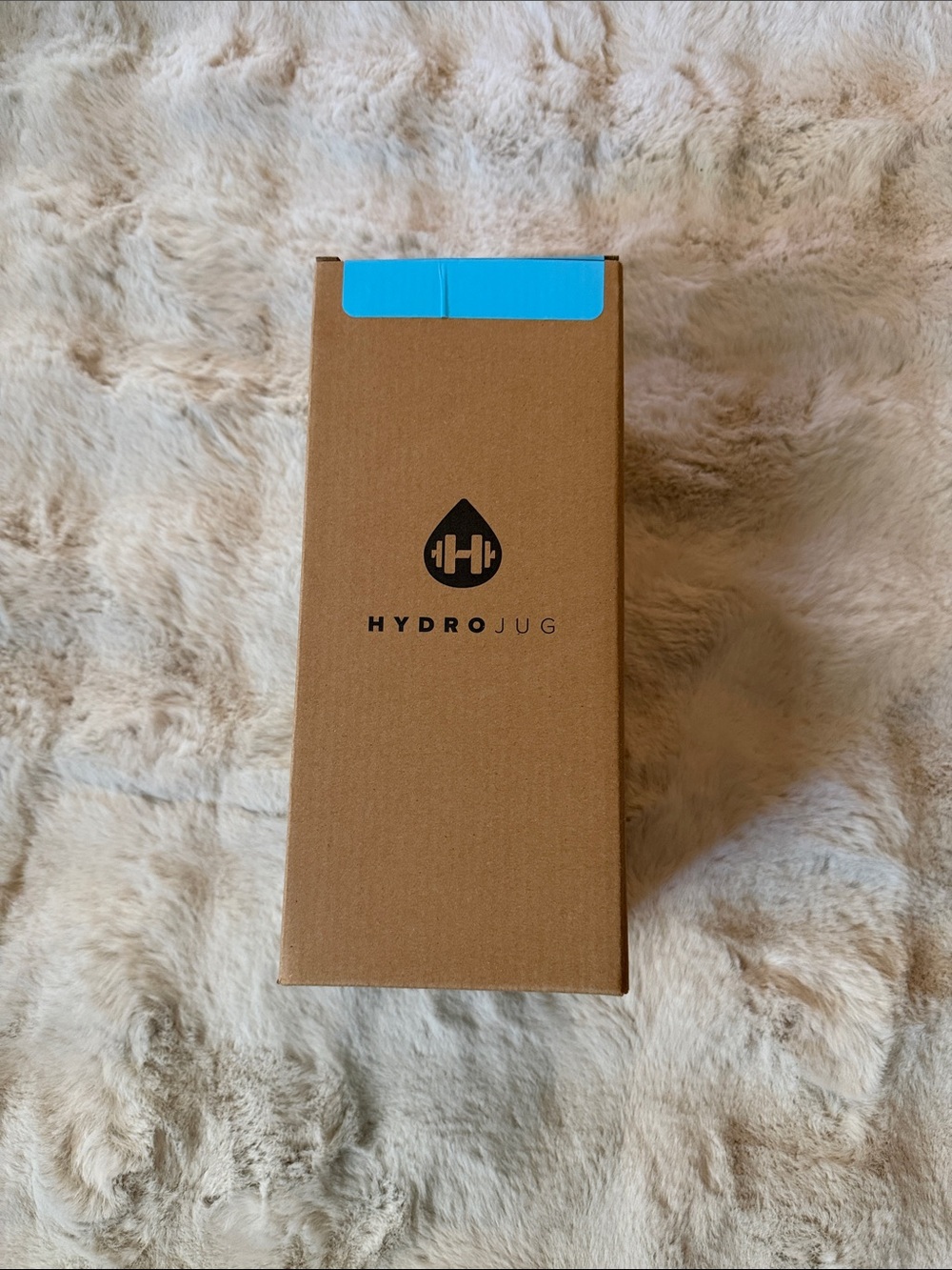 Hydrojug Wave Water bottle 32 oz
Travel-size Blue - Picture 3 of 9